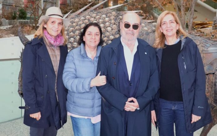 Las-infantas-Cristina-y-Elena-visitan-un-museo-en-Burgos.jpg